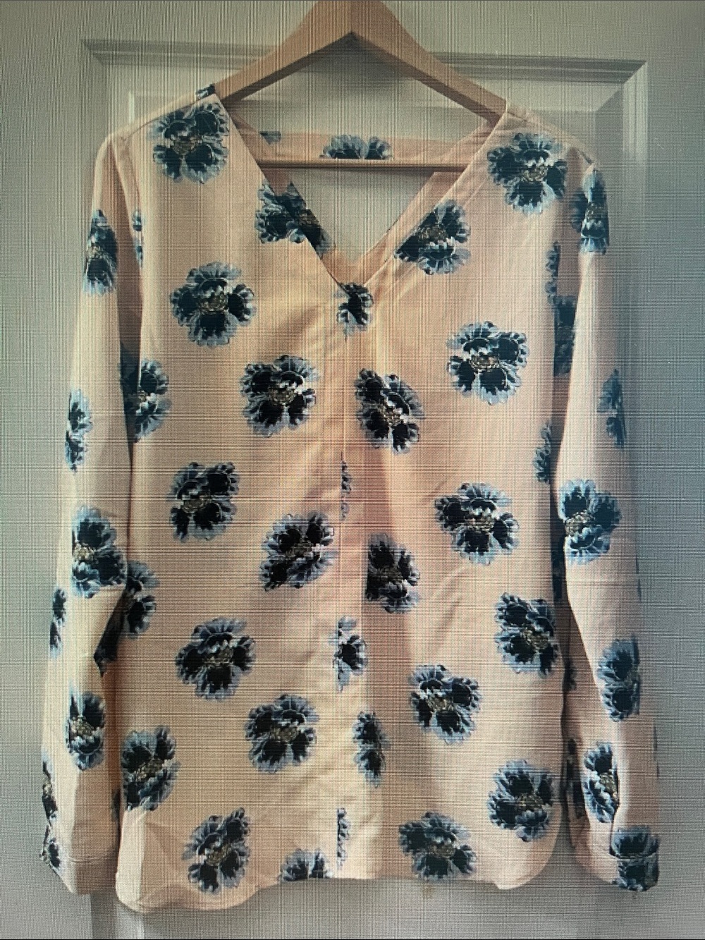 Womens Cream Floral V-Neck Long Sleeve Top